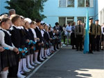 В Казахстане 1 сентября пошли в школу 260 тысяч первоклассников