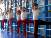 План-конспект урока по разделу гимнастика | Фото с сайта  feo.ua