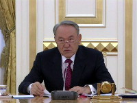 Президент РК предложил обучать казахстанских женщин материнству