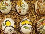 Подготовка к пасхальной трапезе: интересные способы окраски яиц | © РИА Новости. Татьяна Фирсова