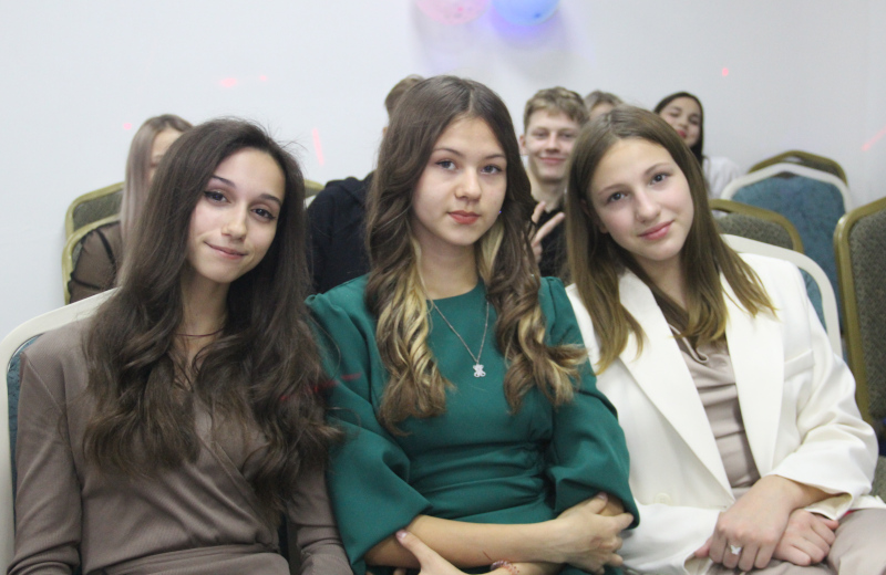«Осенний Бал» для учащихся 6-11 классов состоялся в школе в честь прп. Сергия Радонежского
